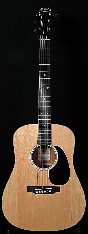 цена Martin Guitars Дредноут младший DJR-10E Guitars Dreadnought Jr. DJR-10E