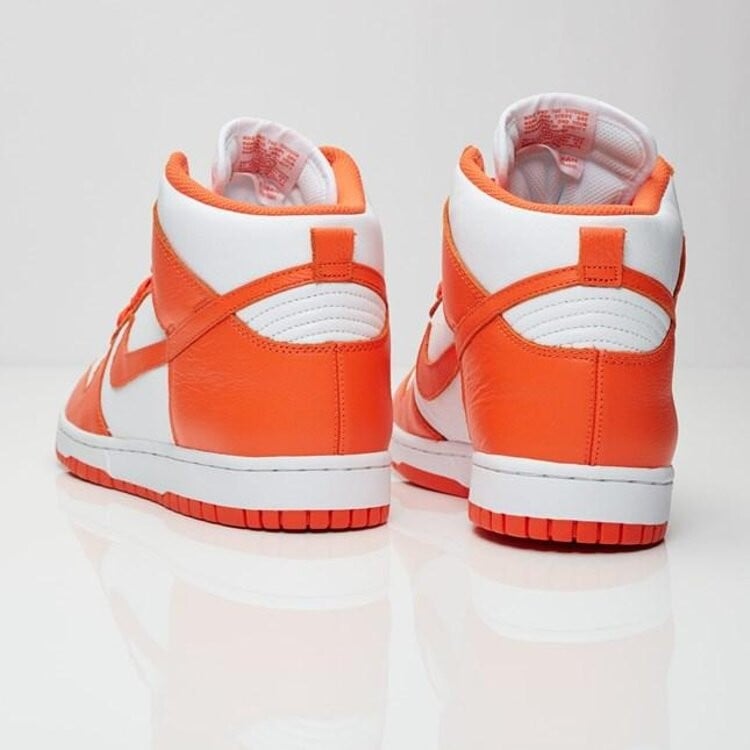 Nike dunk 2025 high retro qs