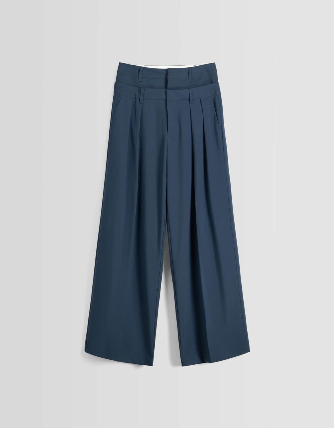 

Брюки Bershka Tailored Double Waist, темно-синий