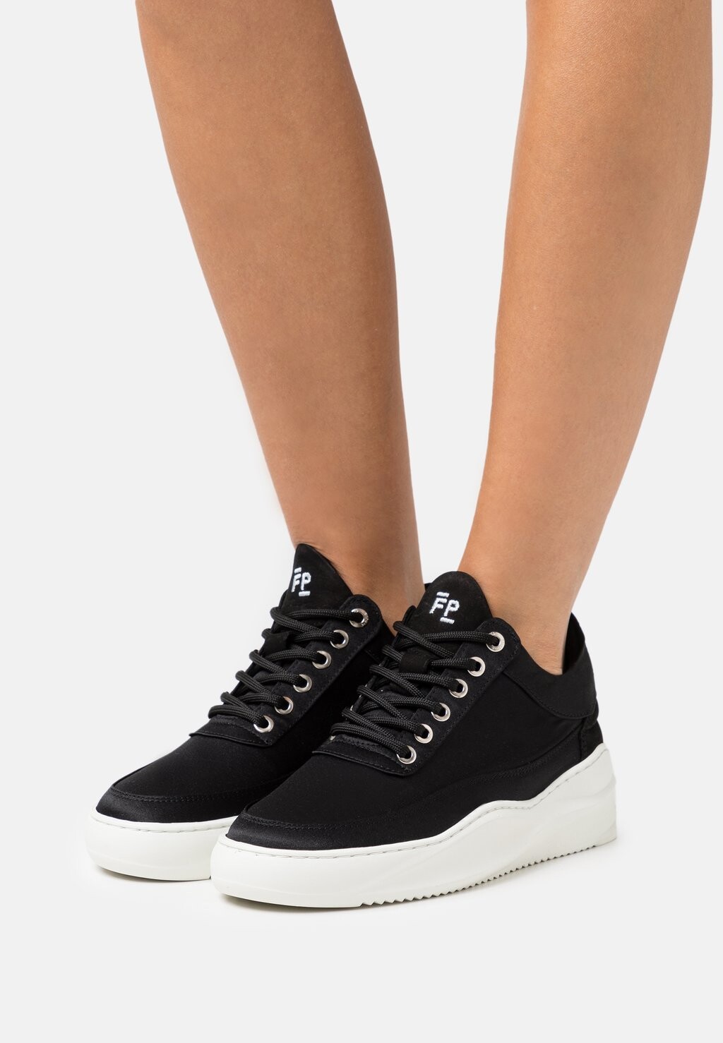 

Кроссовки Filling Pieces, черный