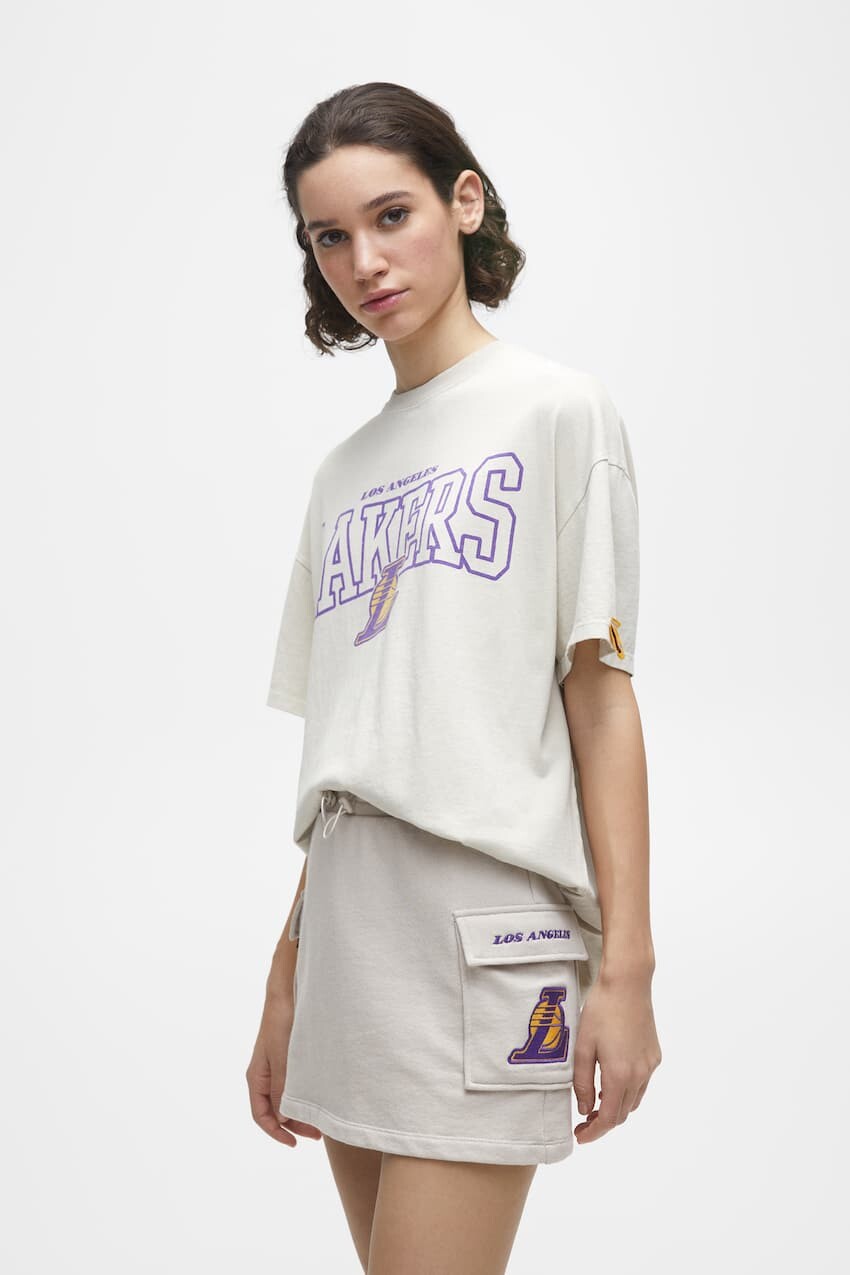 

Мини-юбка НБА Лос-Анджелес Лейкерс Pull&Bear, песочный