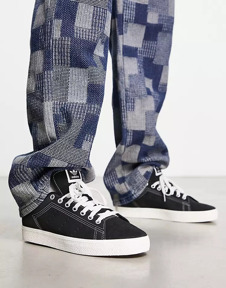 

Черные кроссовки adidas Originals Stan Smith CS с контрастной строчкой, черный