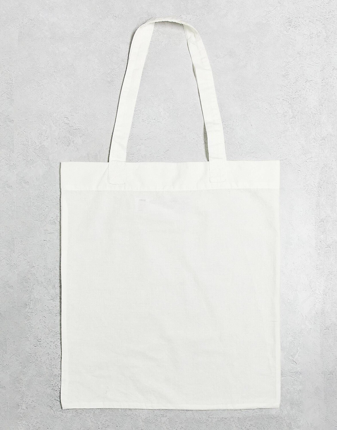 

Легкая хлопковая большая сумка цвета экрю ASOS DESIGN