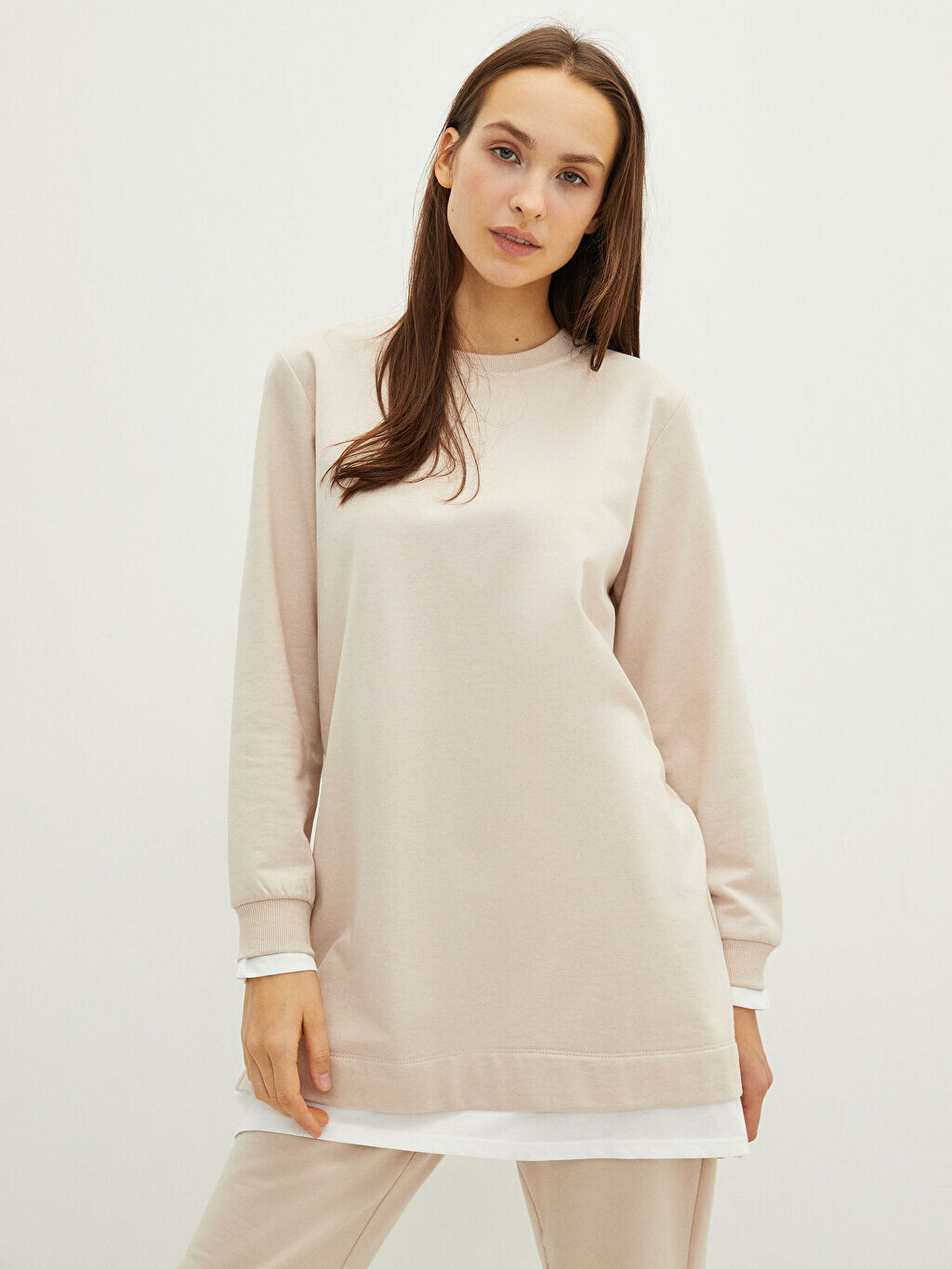 

Женская туника прямого кроя с круглым вырезом и длинными рукавами LCW Modest