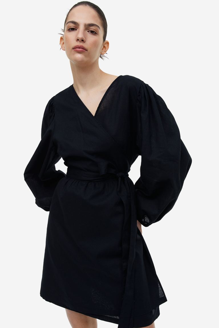 Платье с запахом из смесовой льняной ткани H&M, черный