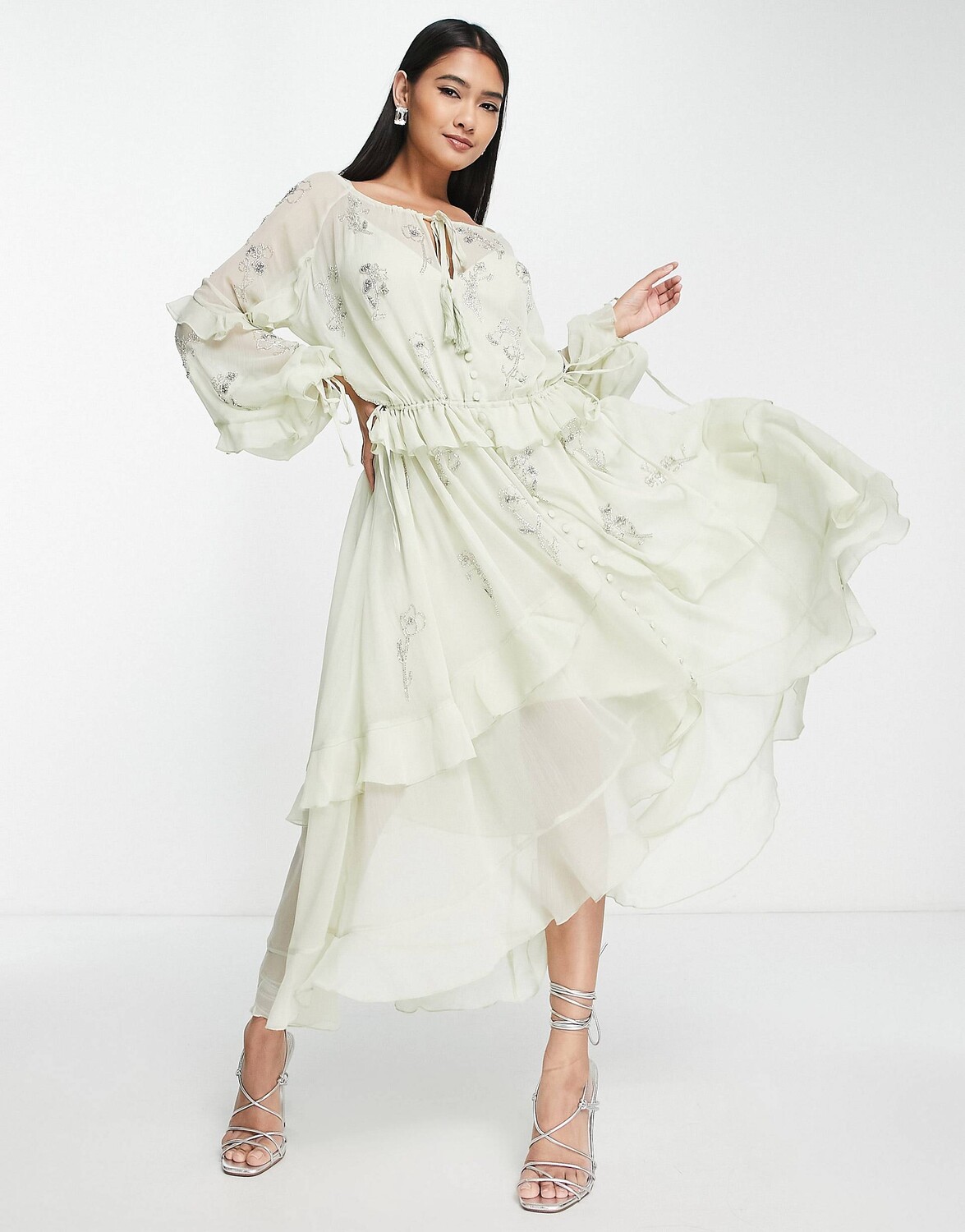 

Платье миди с рюшами, цветочным декором и завязками ASOS DESIGN