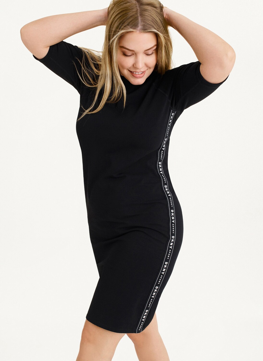 

Платье с короткими рукавами и окантовкой DKNY