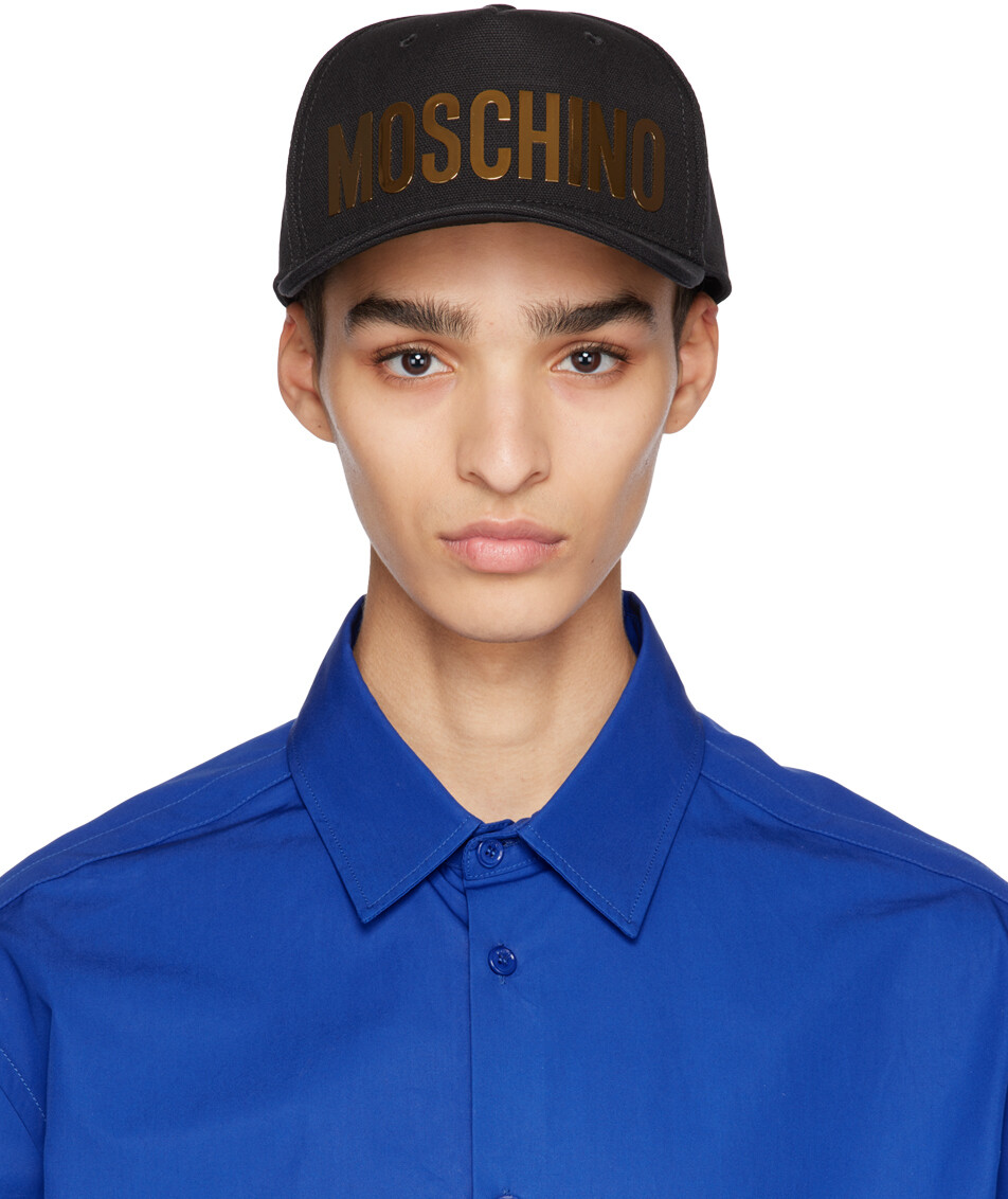 

Черная кепка с логотипом Moschino