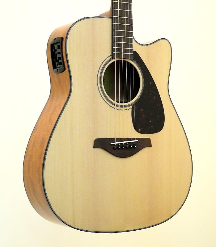

Электроакустическая гитара Yamaha FGX800C с твердой верхней декой
