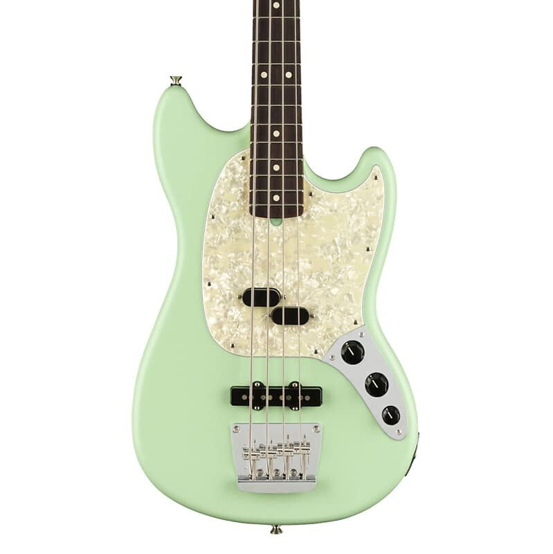 

Fender American Performer Mustang Bass в цвете Satin Surf Green 0198620357
