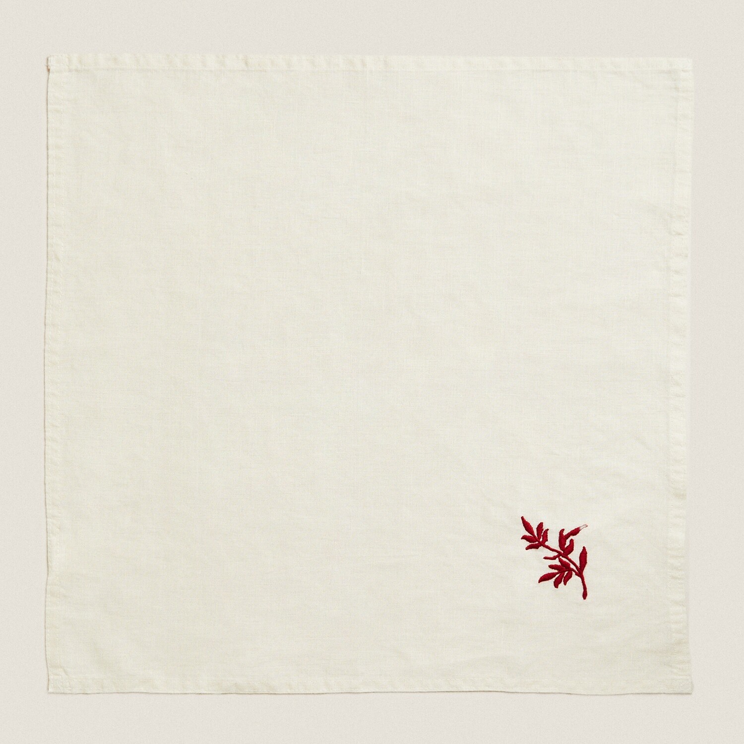 

Набор салфеток Zara Home Of Embroidered Linen Christmas, 45 x 45 см, 2 предмета, кремовый/красный