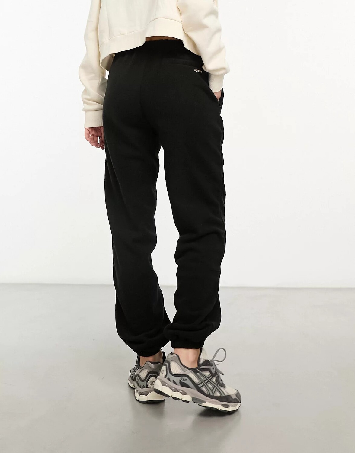 

Спортивные брюки The Couture Club Teddy Fleece Joggers, черный