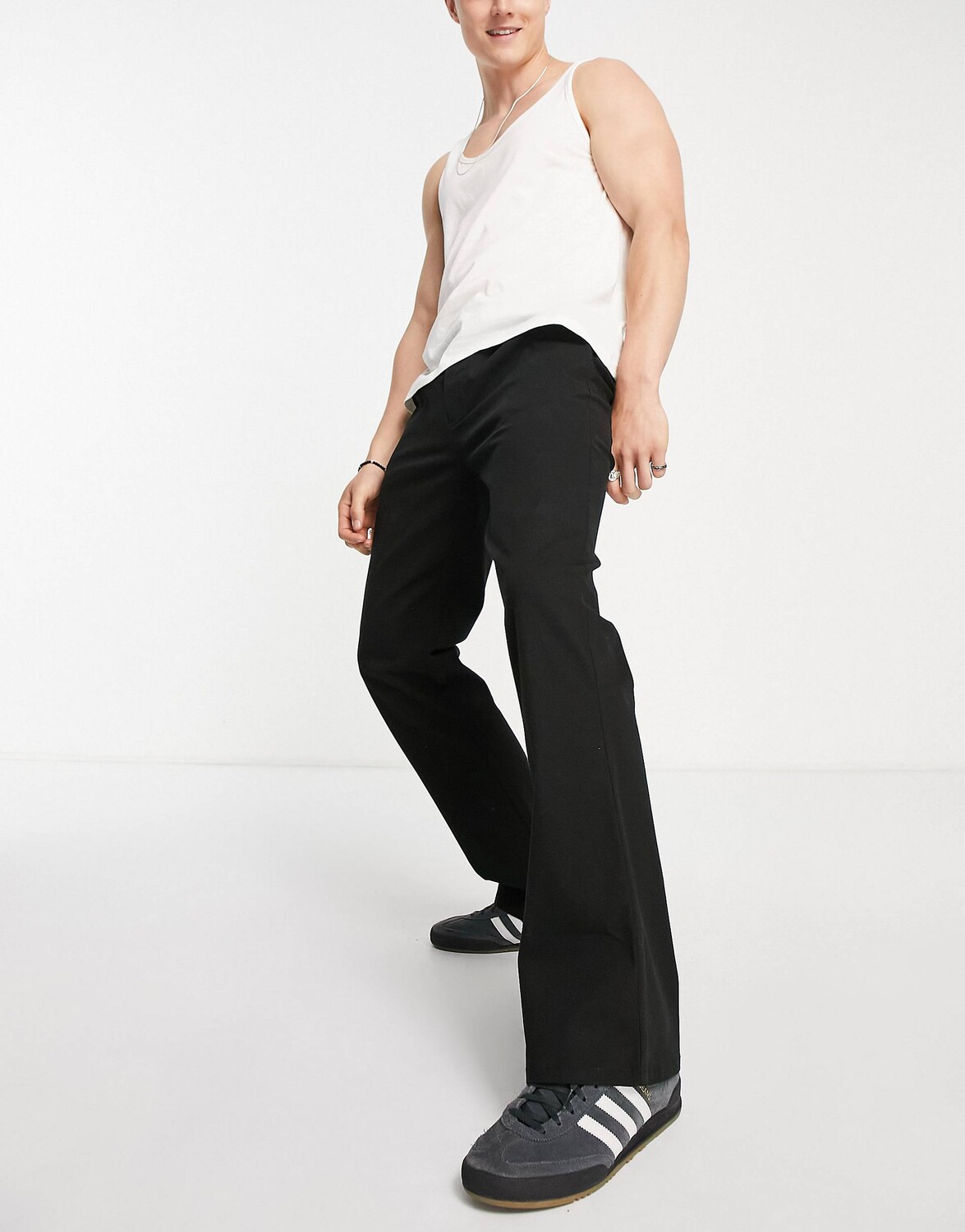 

Черные брюки чинос с завышенной талией ASOS DESIGN