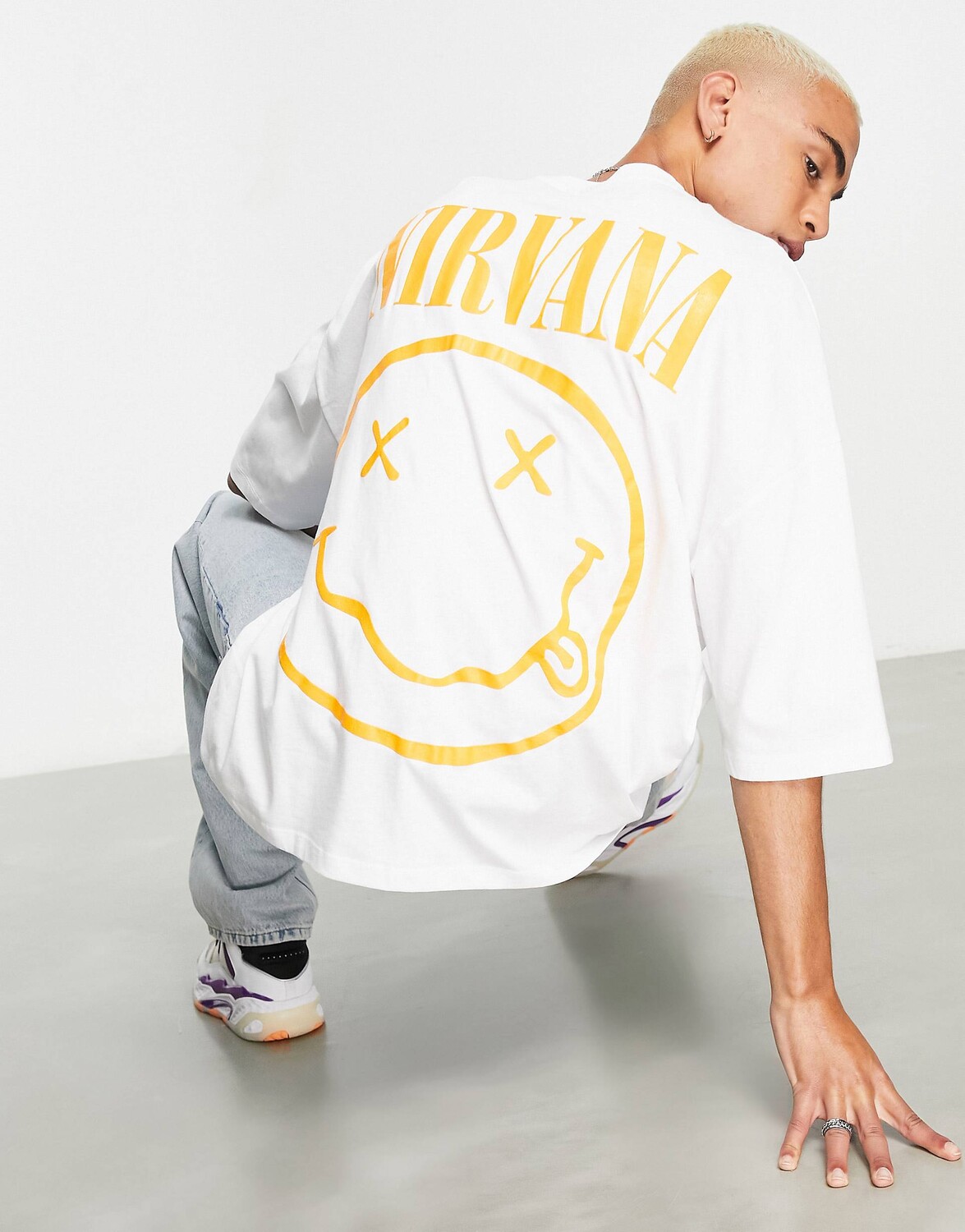 

Белая футболка оверсайз с принтом Nirvana ASOS DESIGN
