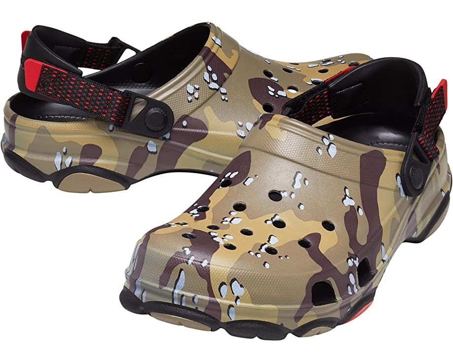 

Сабо Classic All-Terrain Clog - Camo Graphics Crocs, черный