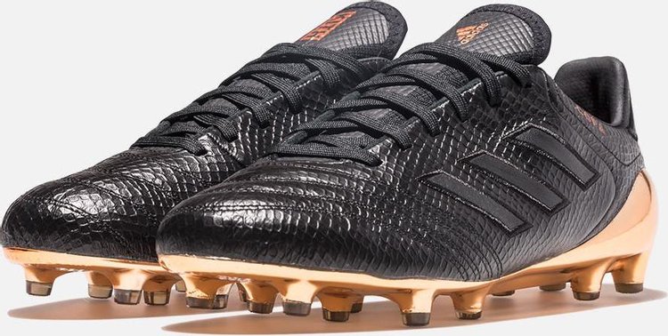 Kith hot sale soccer cleats