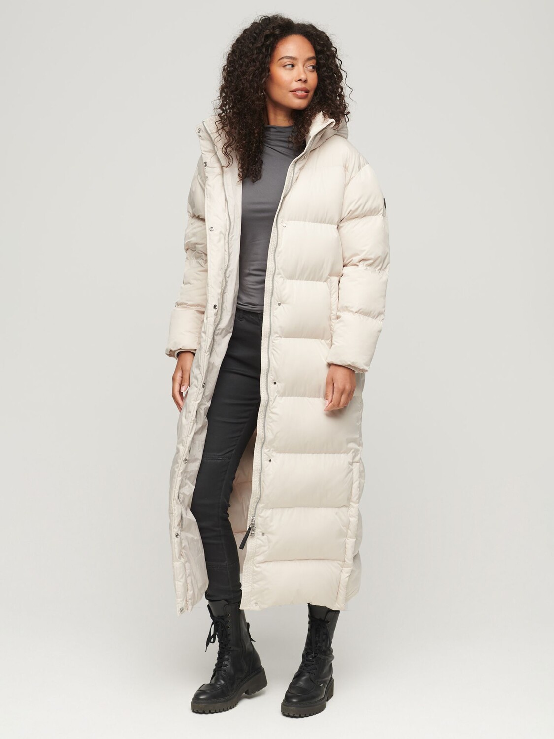 

Пуховик макси с капюшоном Superdry, дождливый день серый