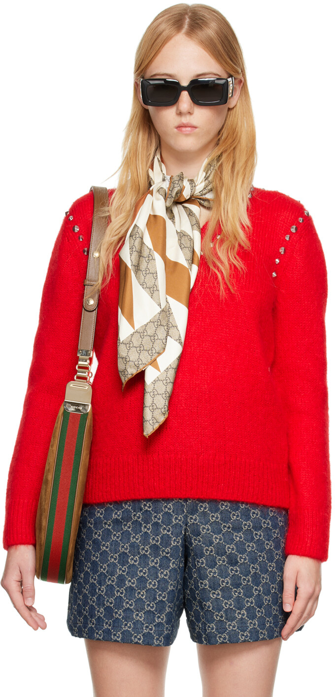 

Красный свитер с заклепками Gucci