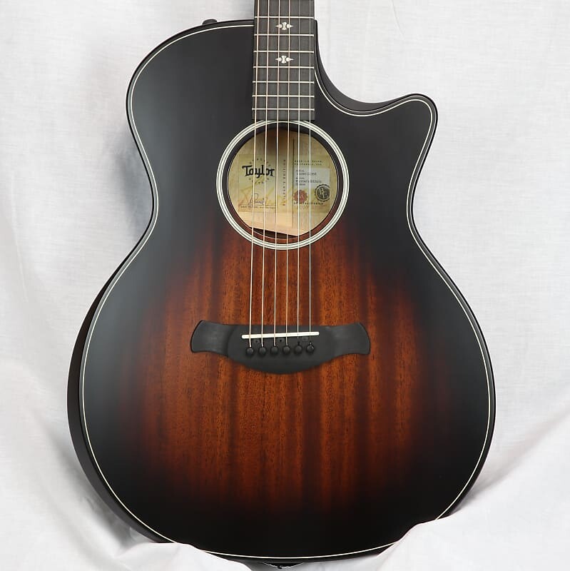

Электроакустическая гитара Taylor 324ce Builder's Edition Urban Ash