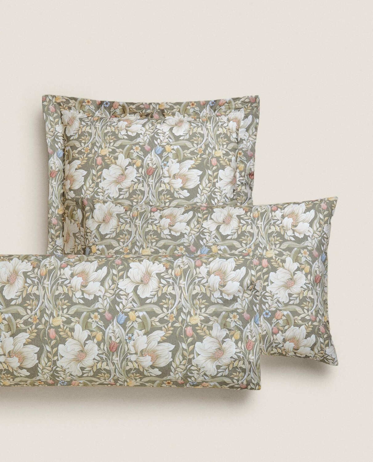 

Наволочка Zara Home Floral Print, зеленый