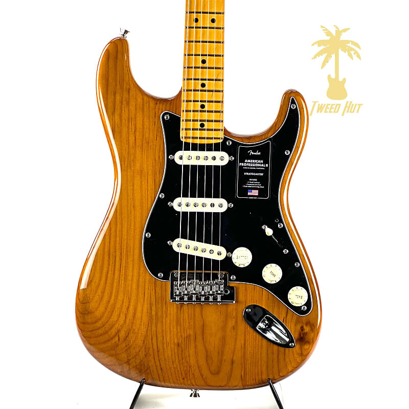 

Fender American Professional II Stratocaster с накладкой из клена - жареная сосна American Professional II Stratocaster with Maple Fretboard