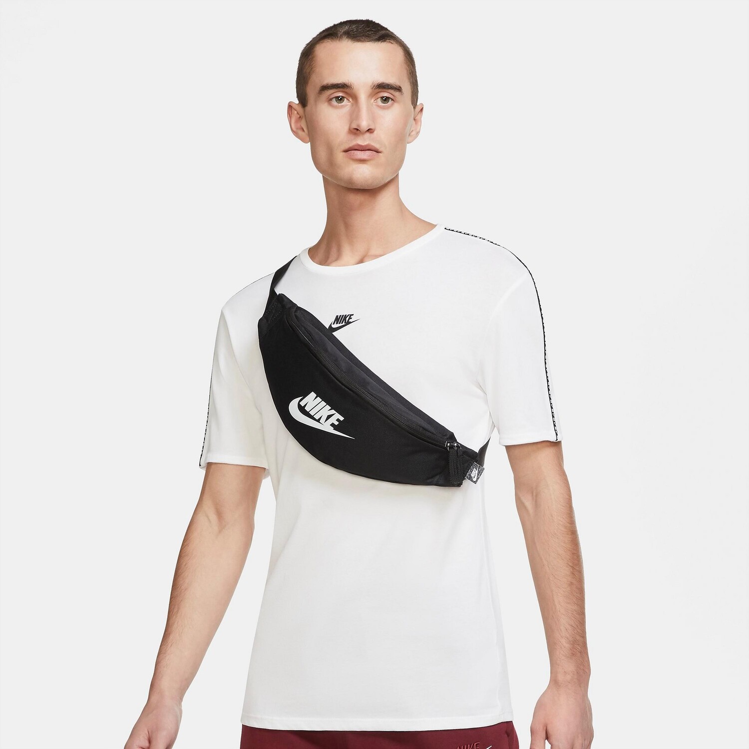 

Поясная сумка Nike Heritage, черный
