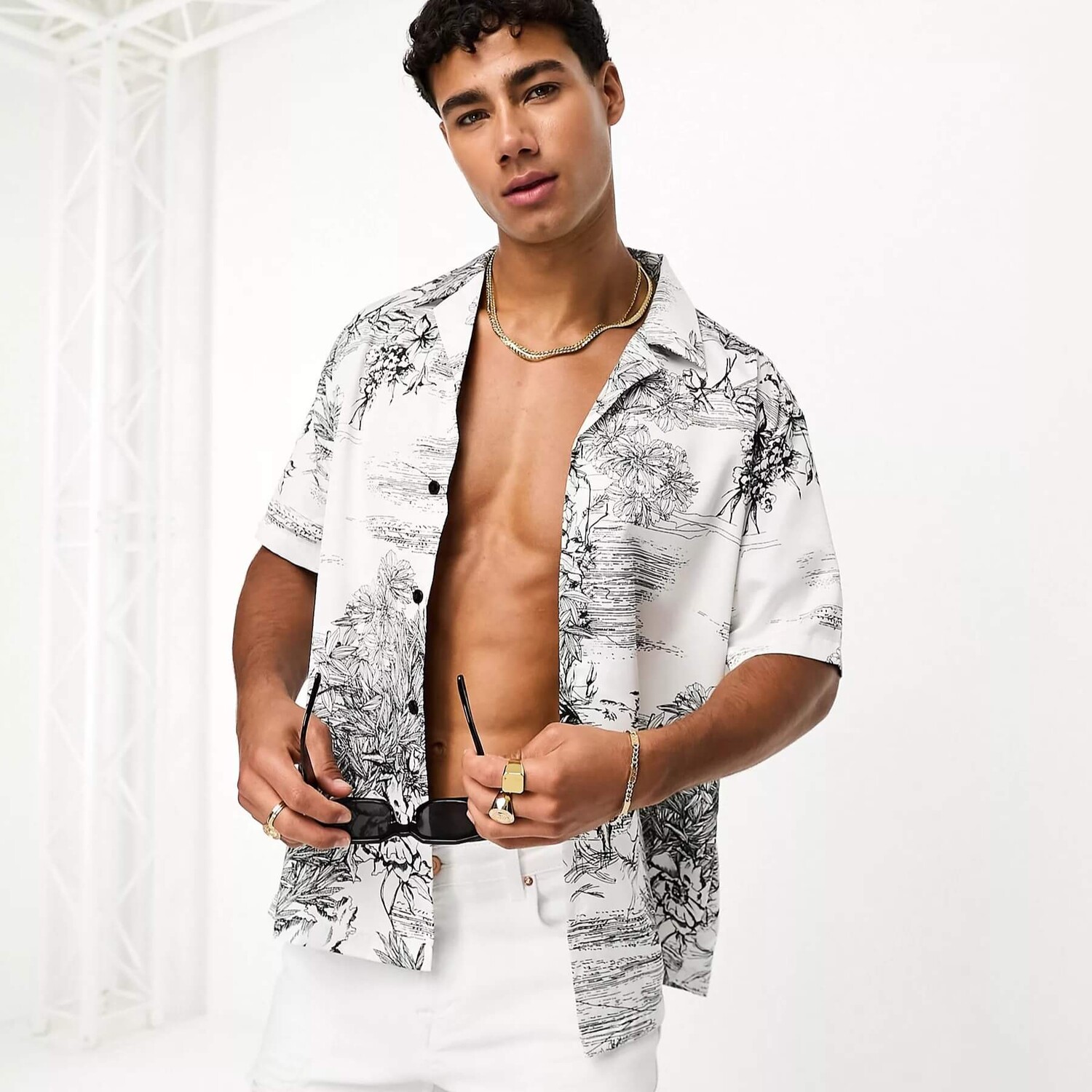 

Рубашка с коротким рукавом River Island Garden Floral Print, белый/черный
