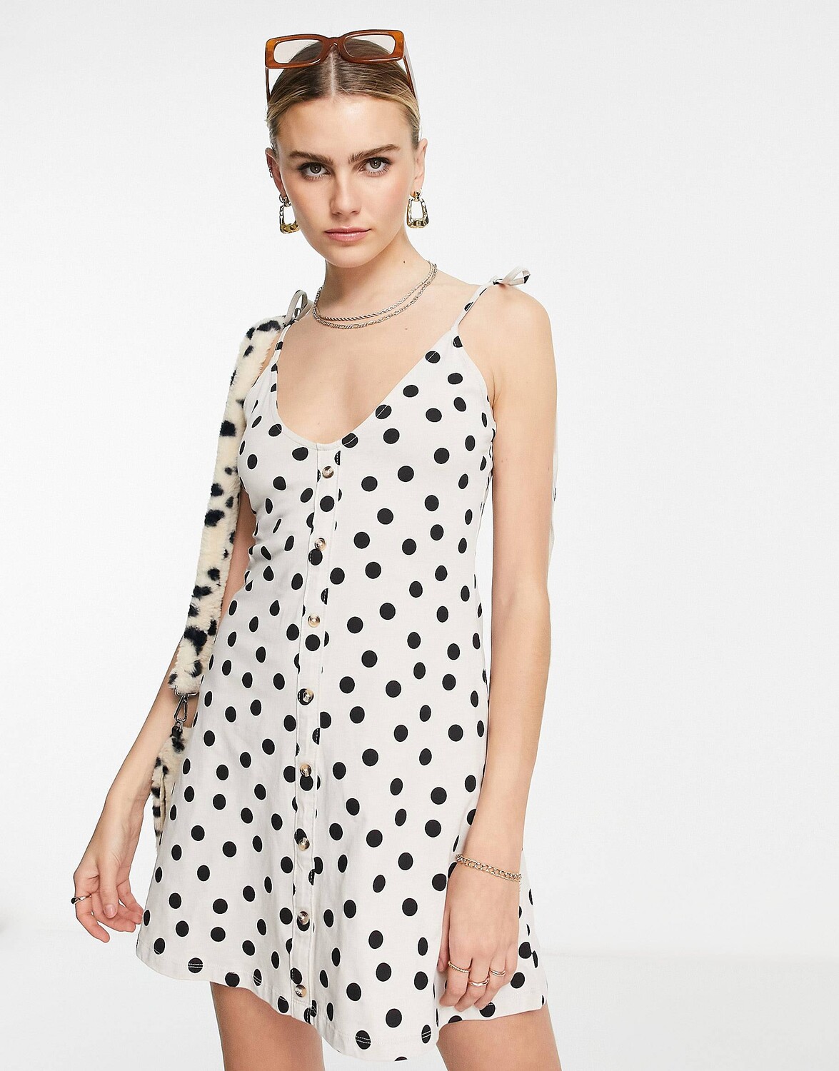 

Сарафан с мини-пуговицами и завязками на плечах ASOS DESIGN