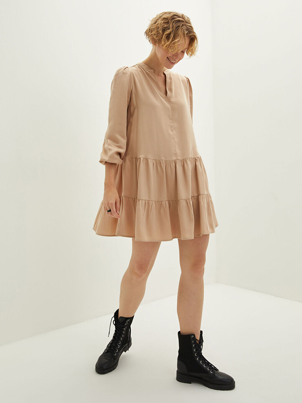

Женское платье прямого кроя с длинным рукавом и свободным воротником LCW Casual