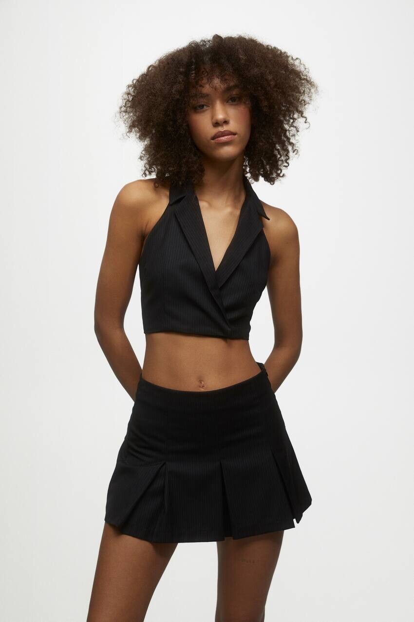 

Мини-юбка в тонкую полоску со складками Pull&Bear, черный