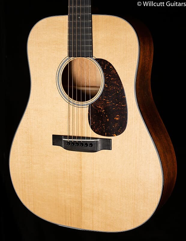

Martin D-18 Authentic 1937 VTS (406)