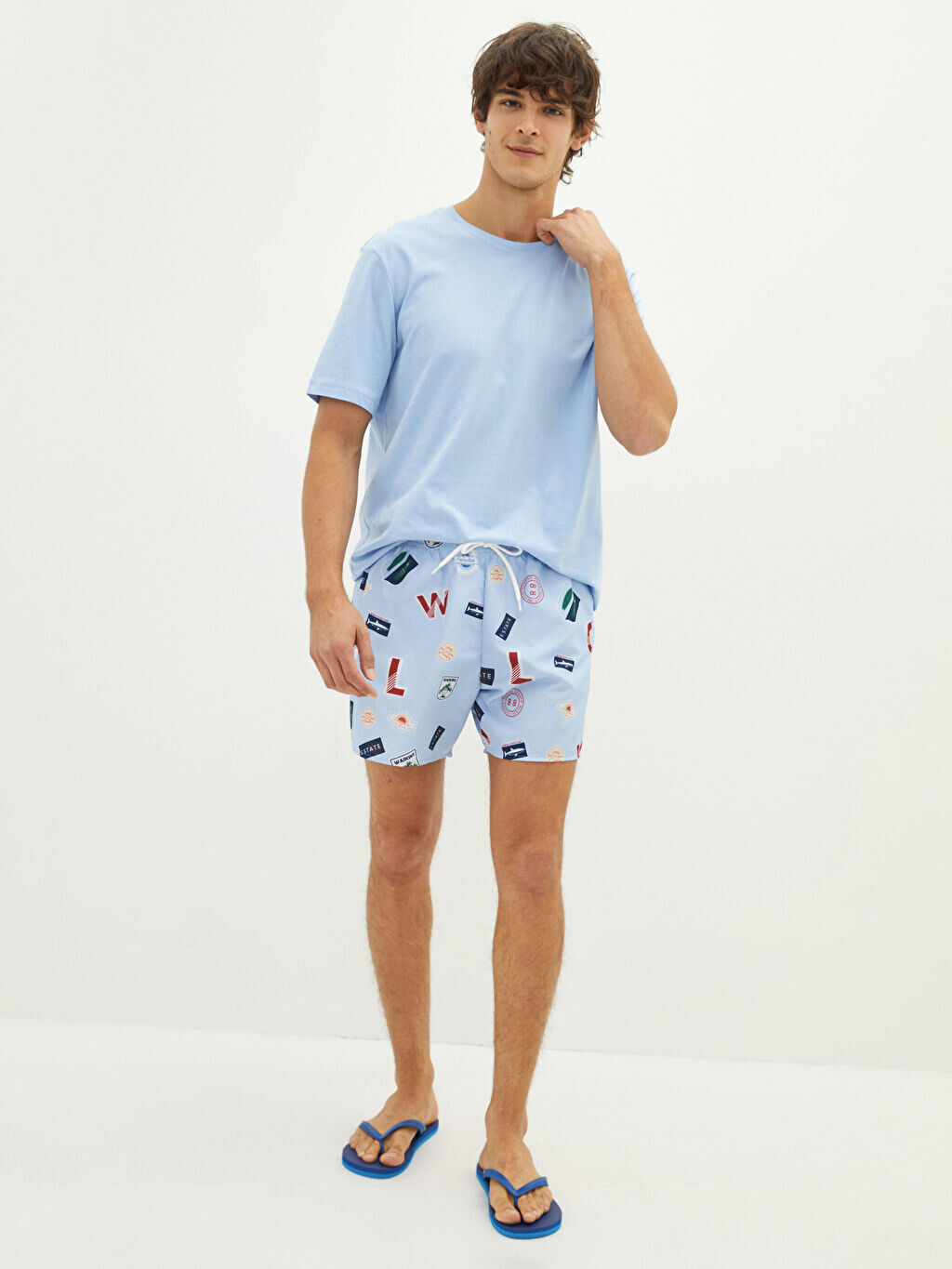 

Мужские короткие морские шорты с принтом LCW SWIMWEAR