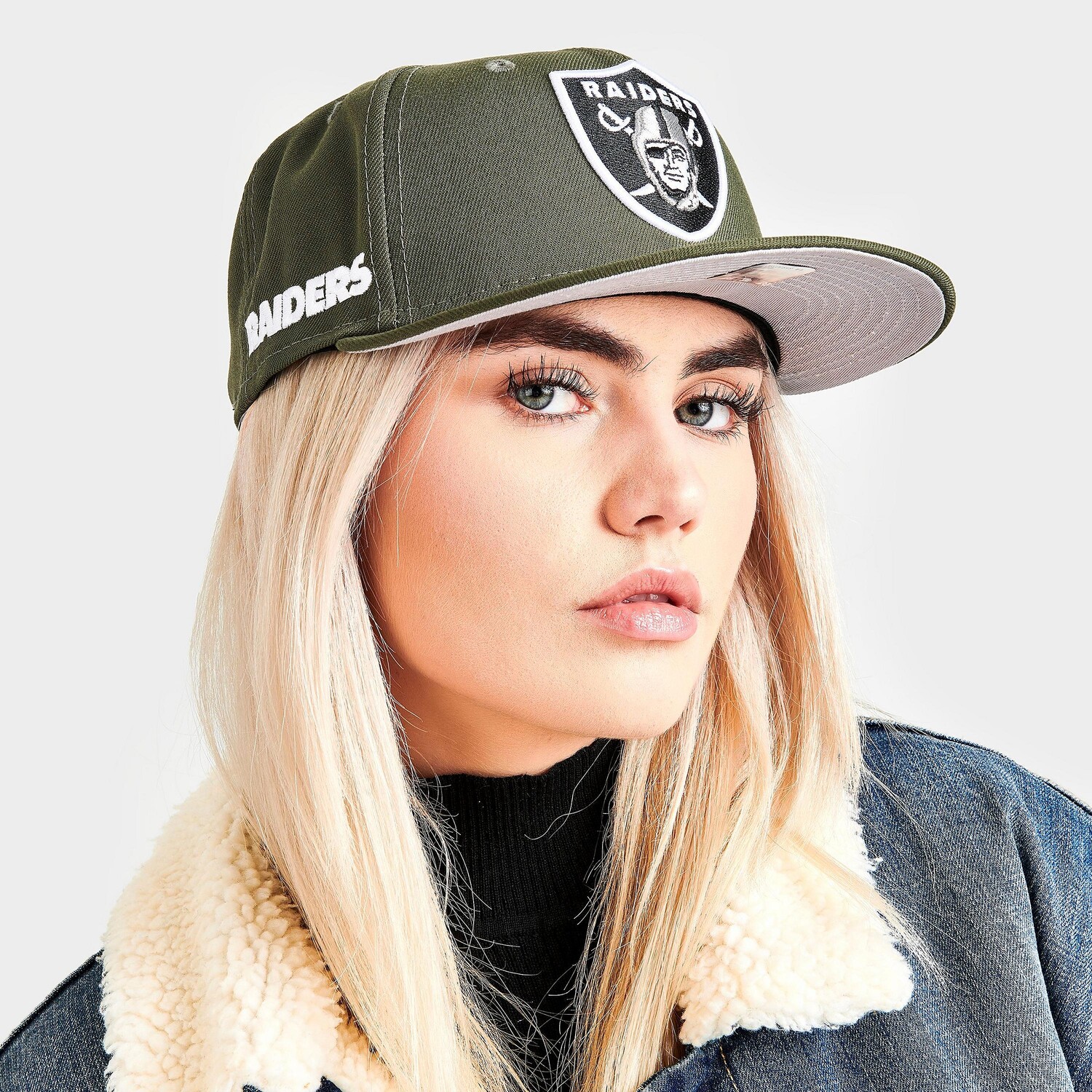 

Бейсболка New Era Las Vegas Raiders NFL Olive 59FIFTY, зеленый