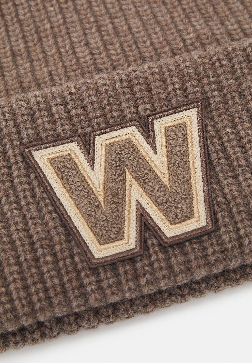 

Шапка ALBEN WEEKEND MaxMara, бежевый