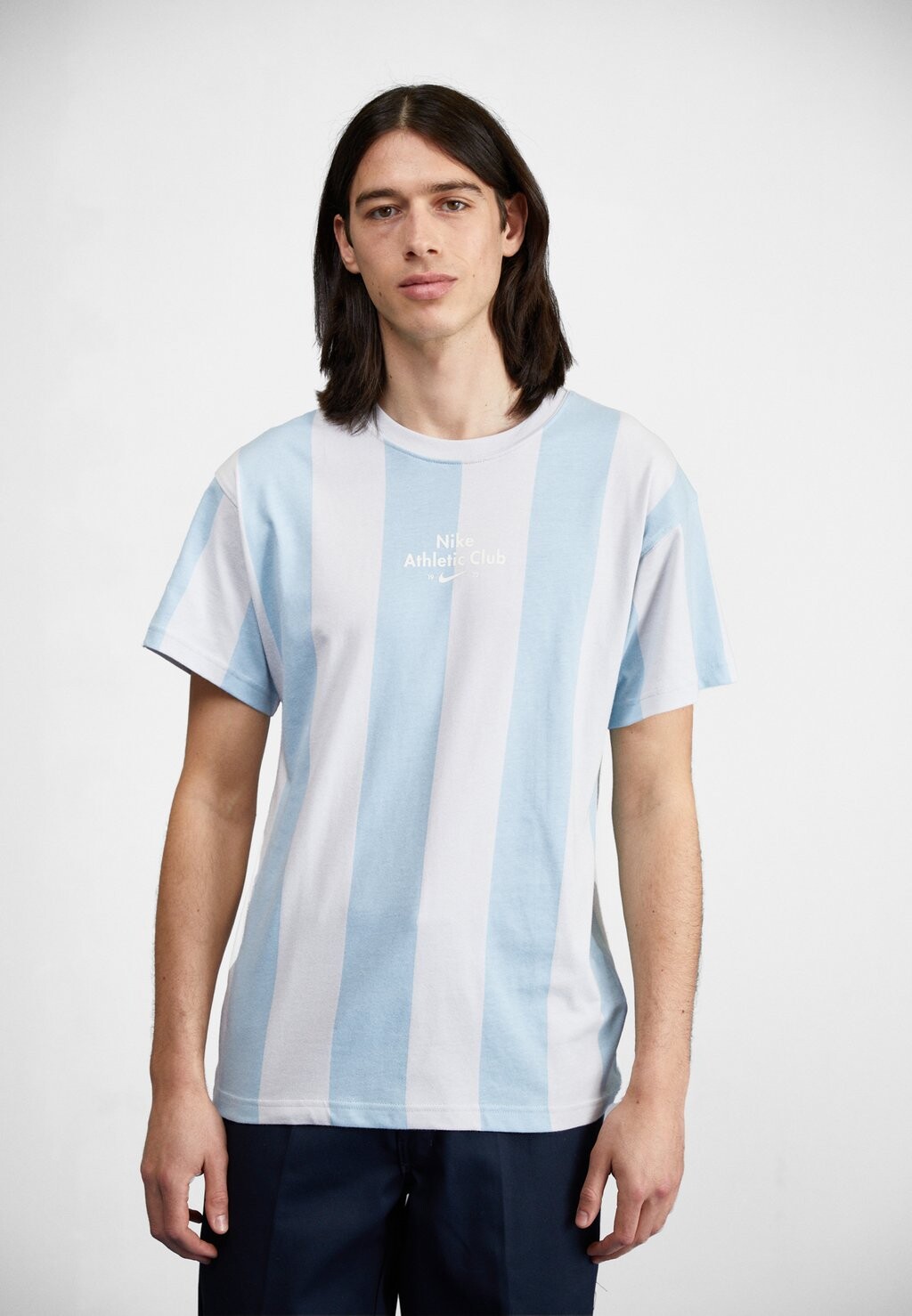 

Футболка с принтом Nike, белый
