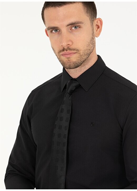 

Обычная черная мужская рубашка Slim Fit с классическим воротником MYRAT Pierre Cardin, черный