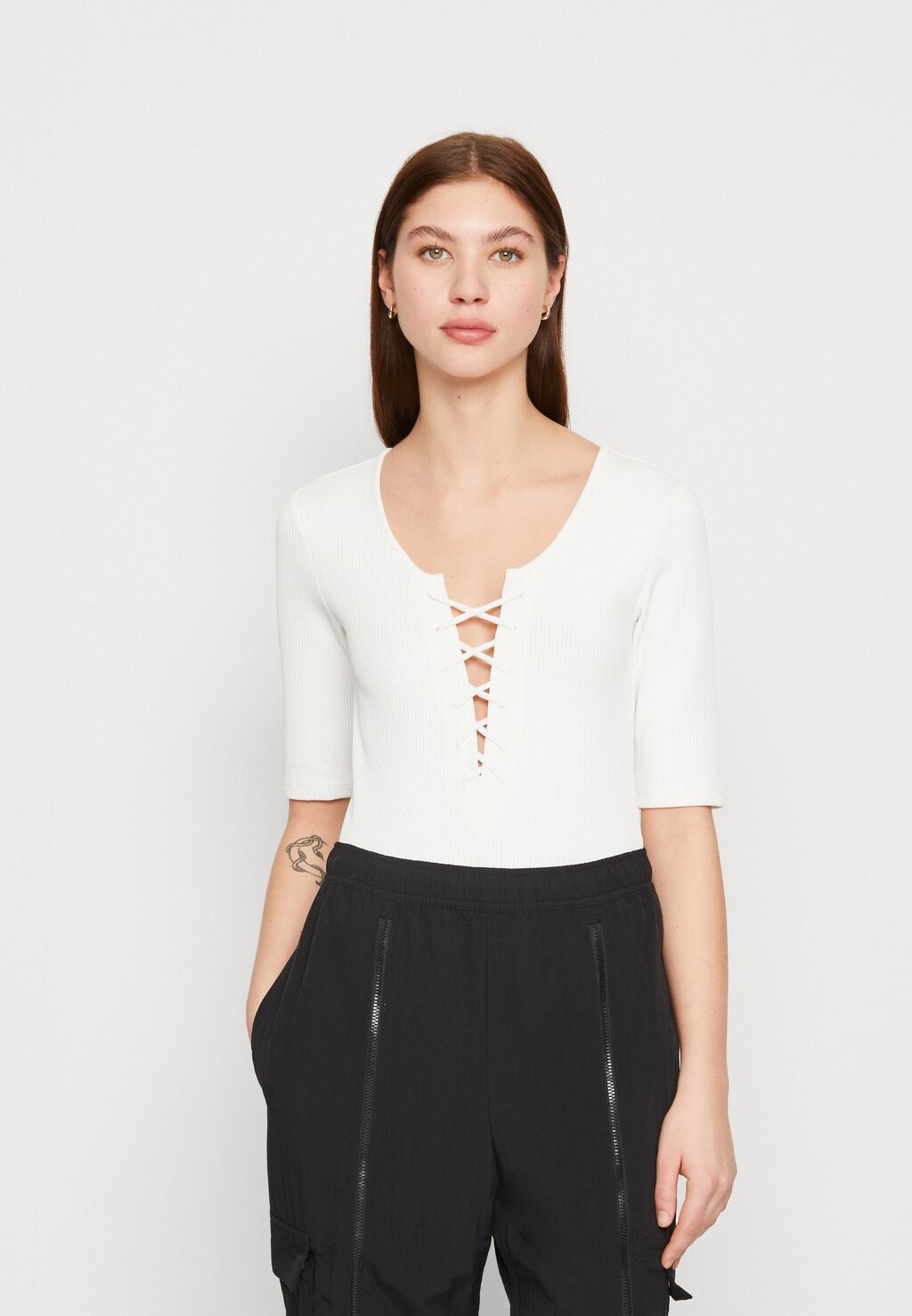 

Футболка с принтом Vero Moda, Черный