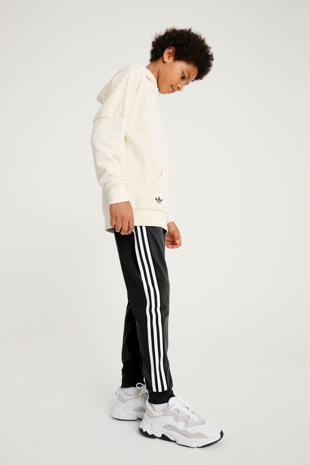 

Спортивные брюки adidas Originals Superstar adidas originals, черный