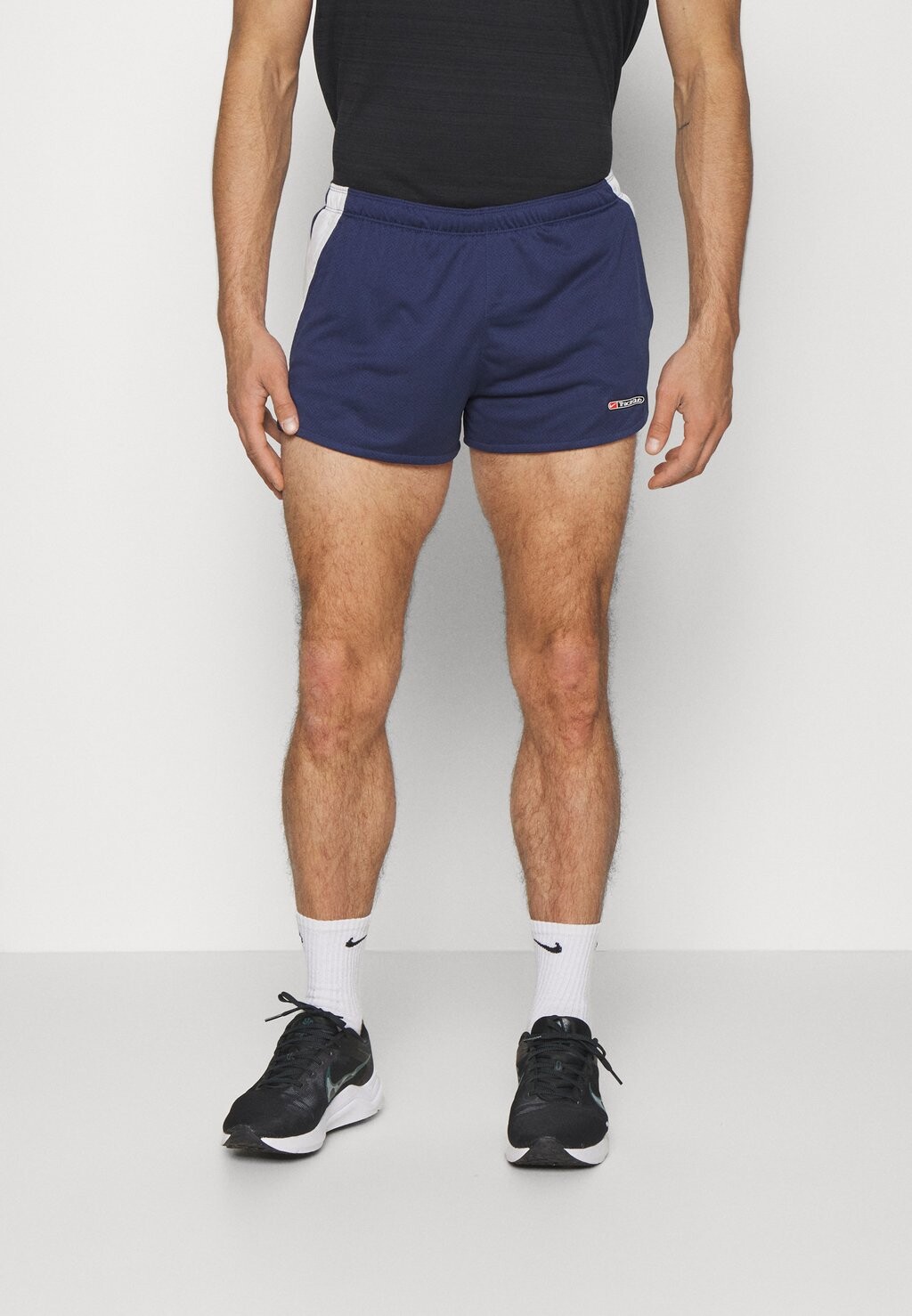 

Спортивные шорты Nike