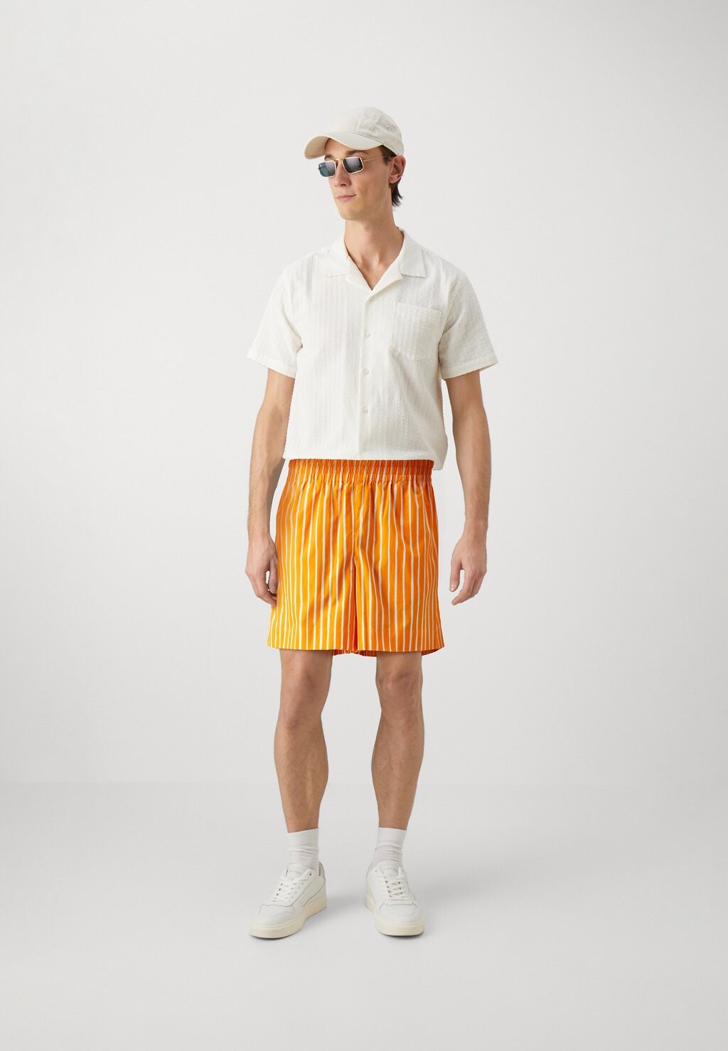 

Шорты Jokapoika Unisex Marimekko, оранжевый