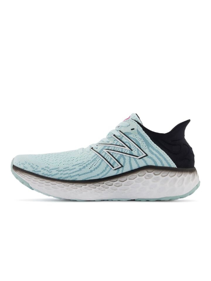 

Кроссовки New Balance, светло-синий