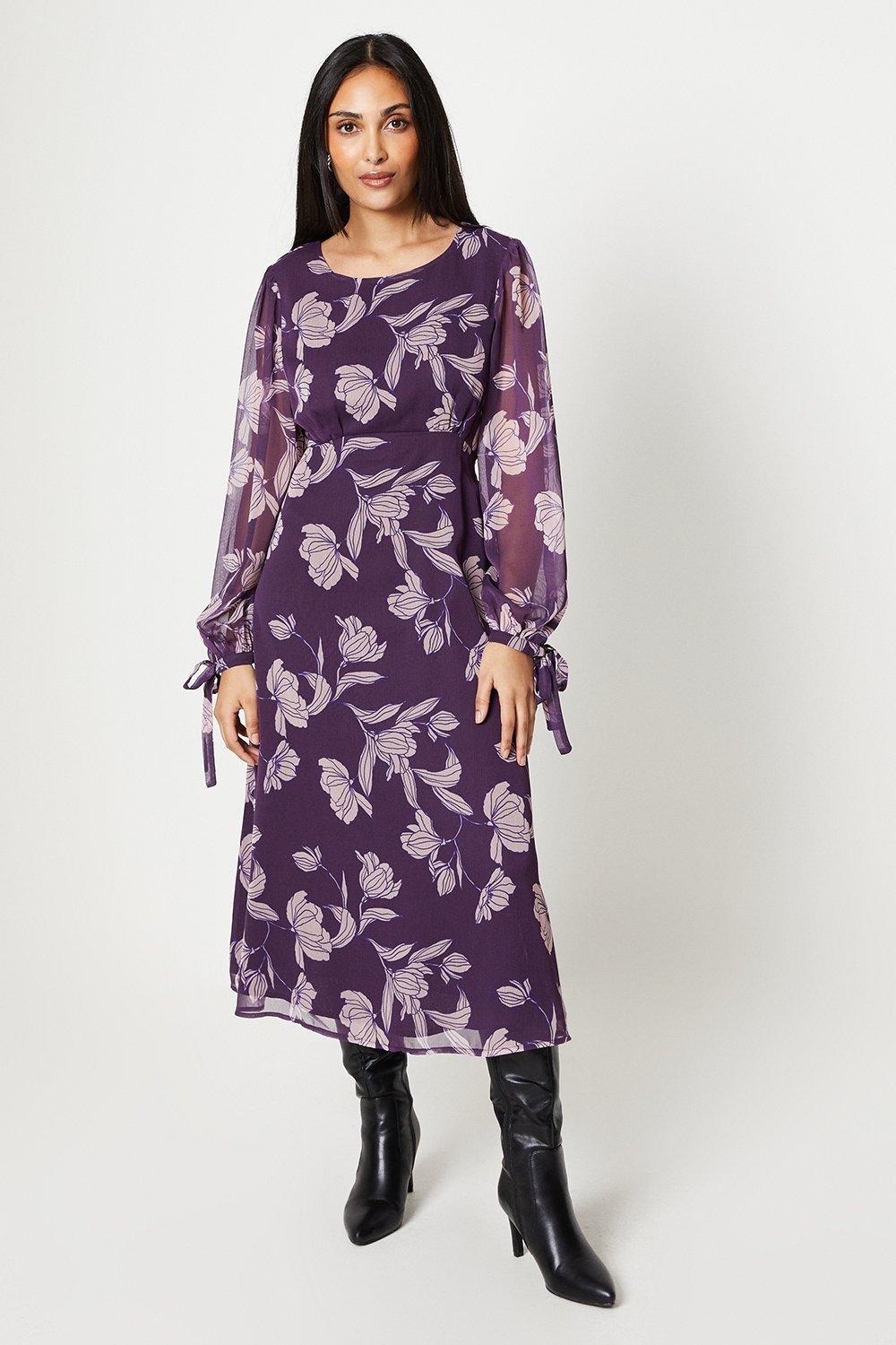цена Платье миди Petite сливового цвета с трафаретом и цветочным принтом Wallis, фиолетовый