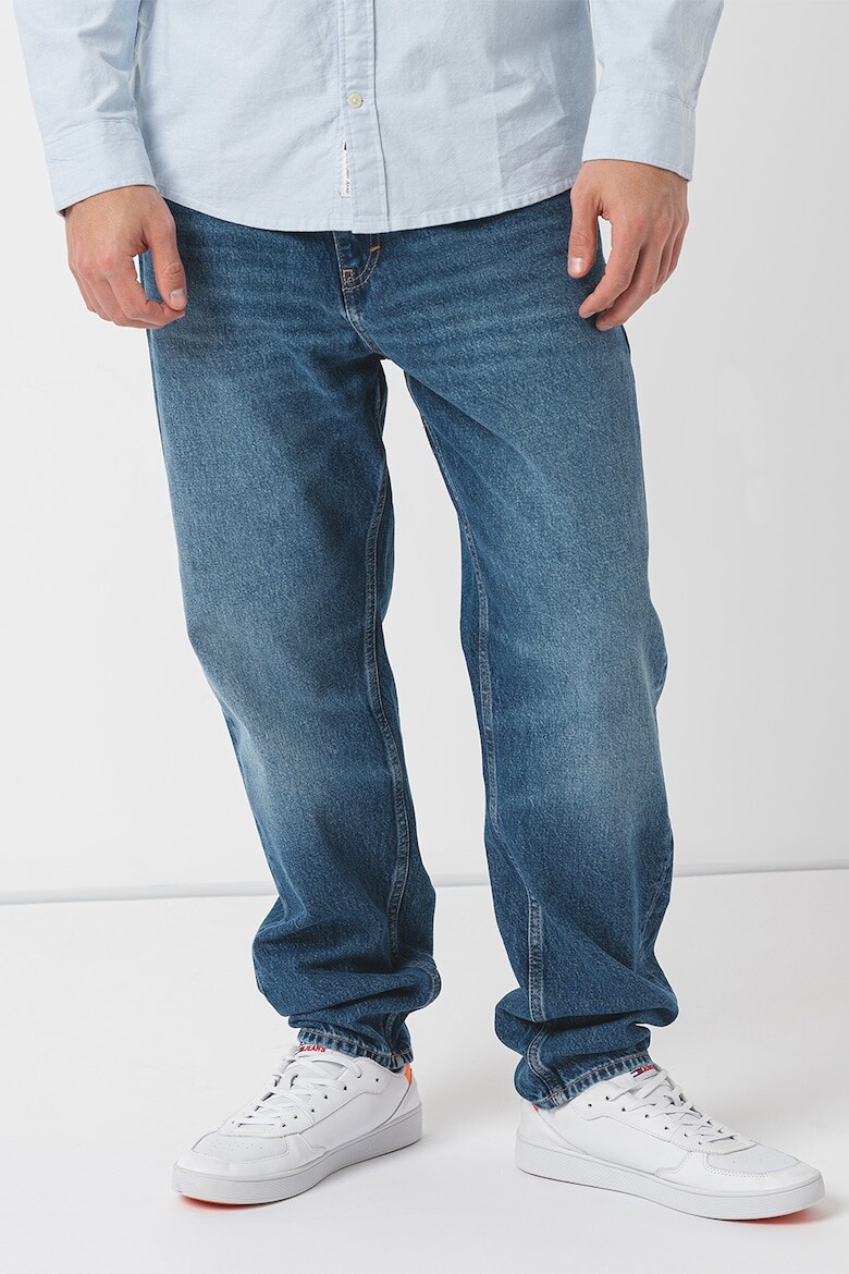 

Свободные джинсы с эффектом потертости Tommy Jeans, синий