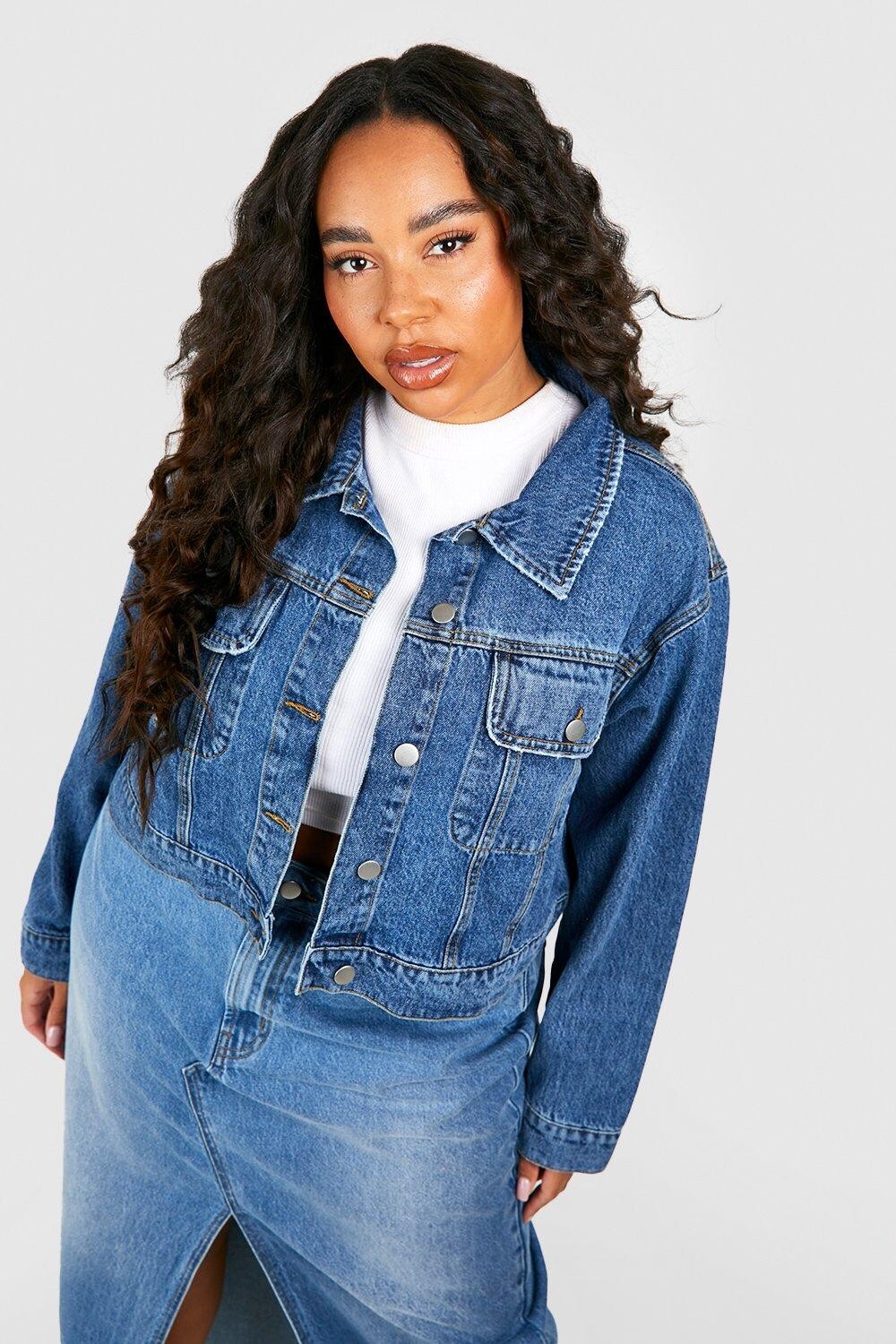 

Укороченная джинсовая куртка с карманами Boohoo, синий