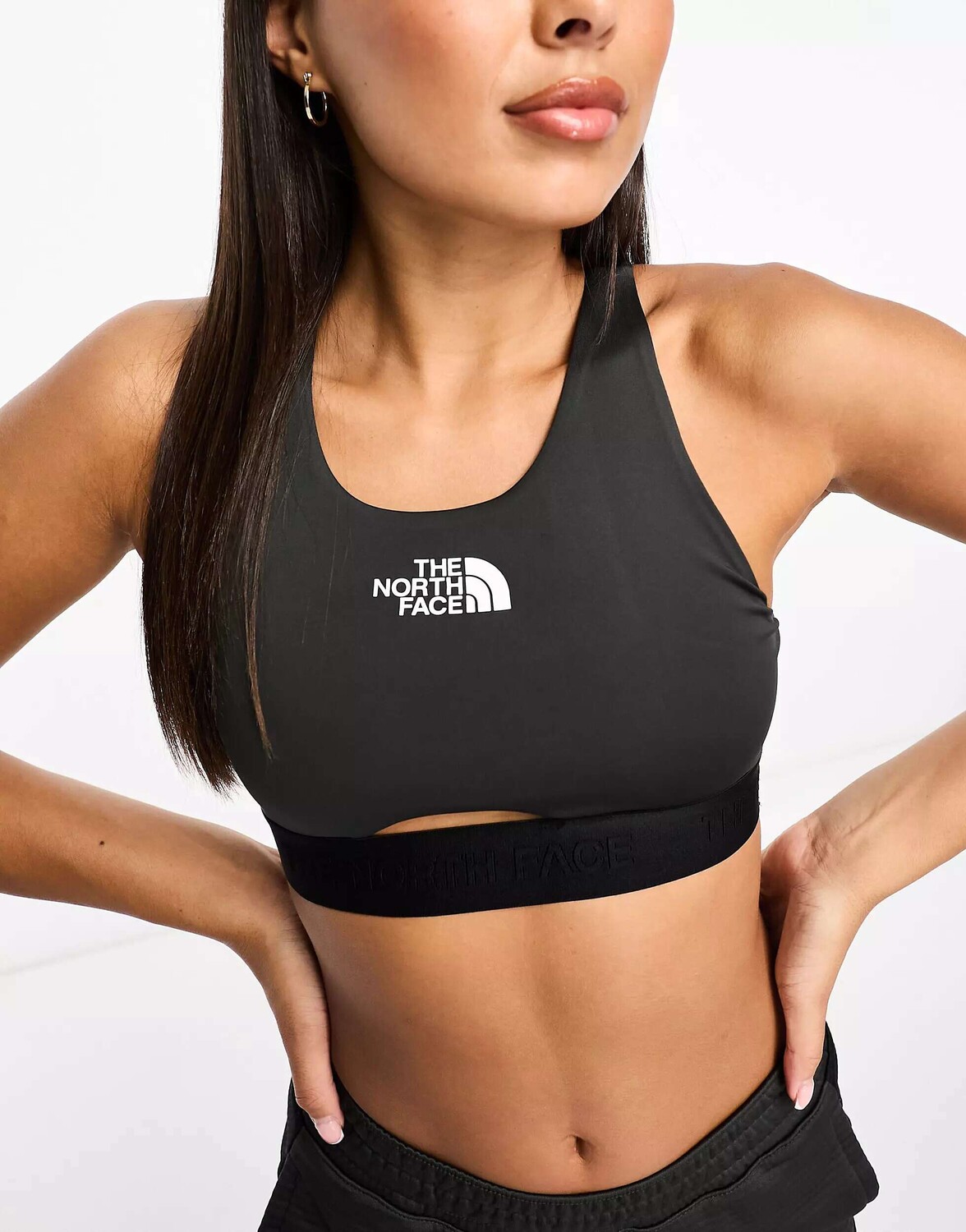 

Черный спортивный бюстгальтер со средней поддержкой The North Face Training Mountain Athletic