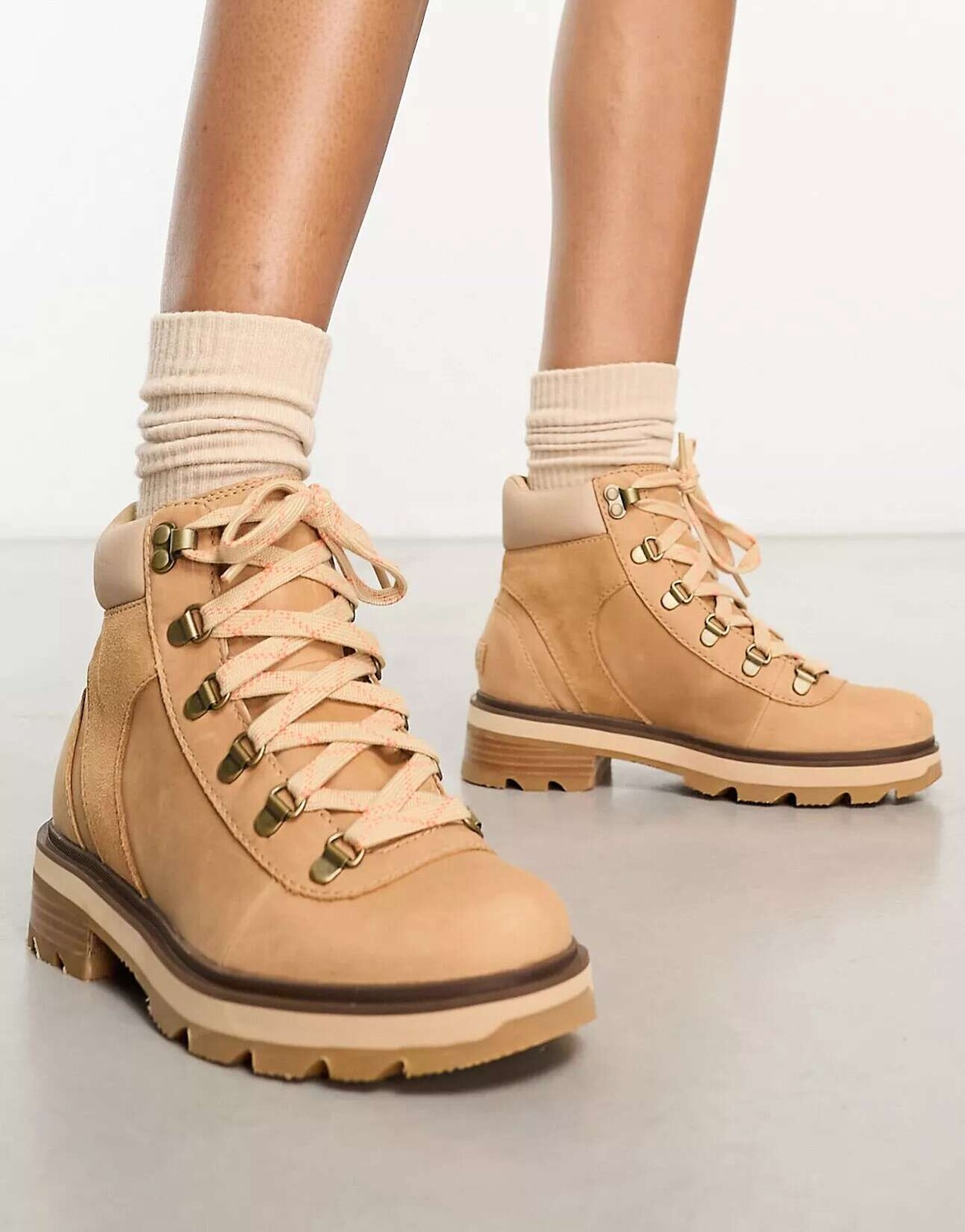 

Ботфорты Sorel Lennox Hiker на шнуровке светло-коричневого цвета, Коричневый