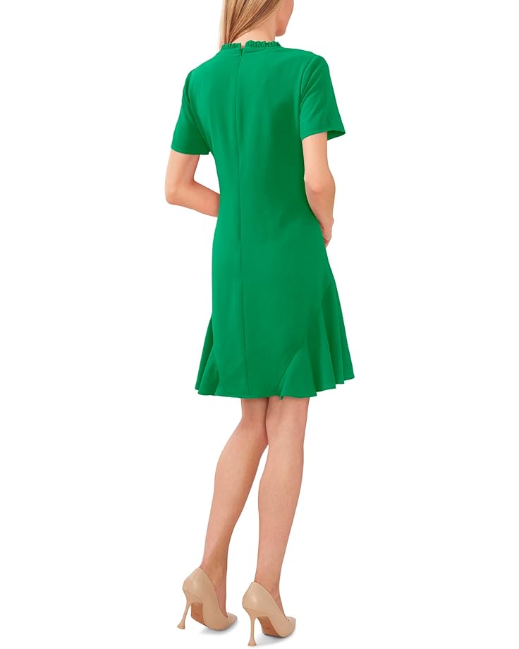 Платье CeCe Ruffle Neck Godet Dress, цвет Lush Green
