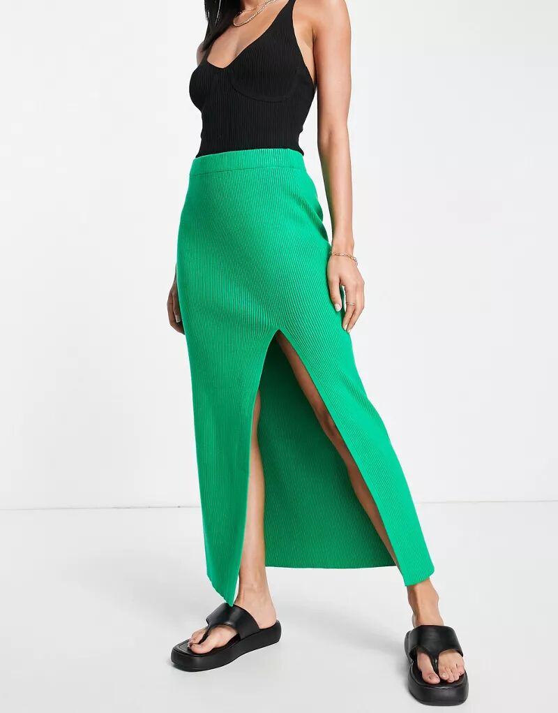 Яркая изумрудно-зеленая трикотажная юбка миди с разрезом Pretty Lavish