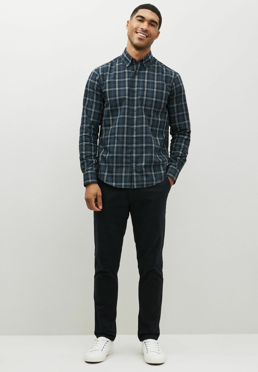 

Рубашка Easy Iron Button Down Oxford Next, цвет navy blue tartan