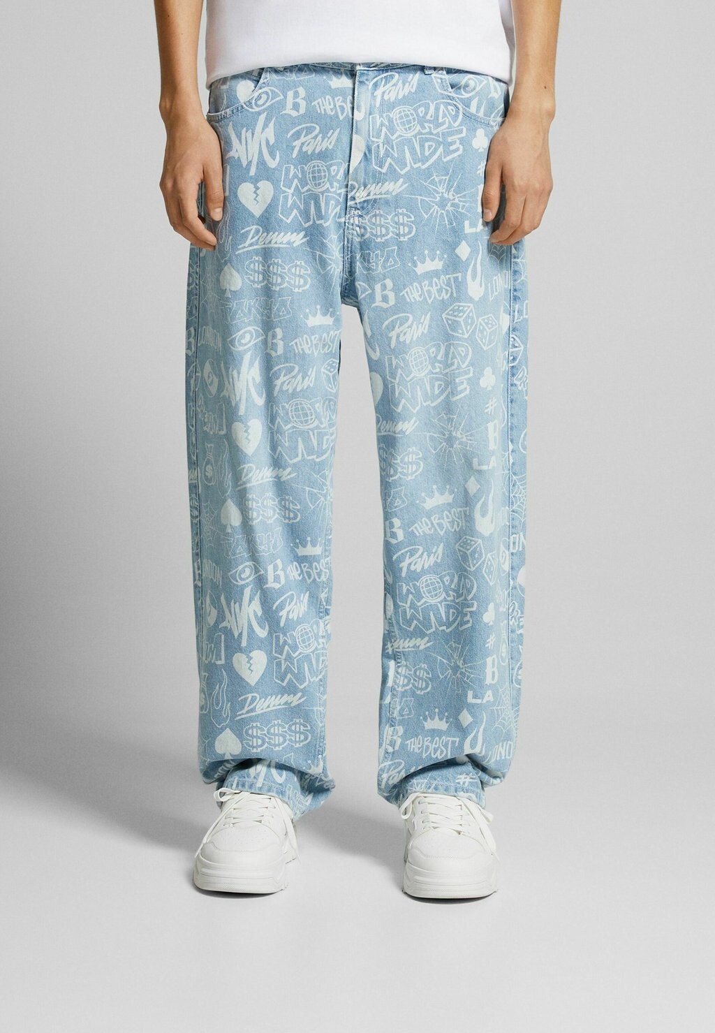 

Джинсы прямого кроя Bershka